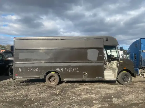 Picture of 1997-international-1652-truck-delivery